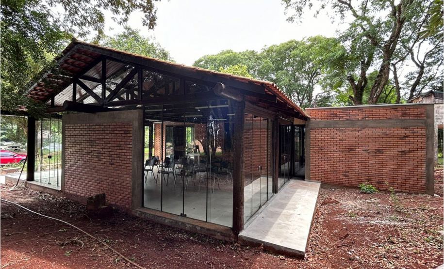 IAT CENTRO DE EDUCAÇÃO AMBIENTAL BURITI