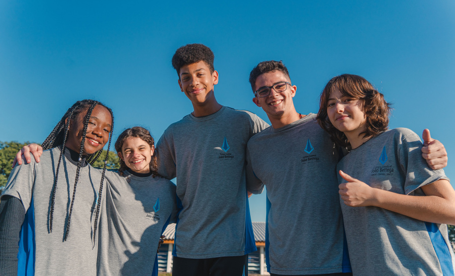 SEED CAMPANHA MATERIAL ESCOLAR