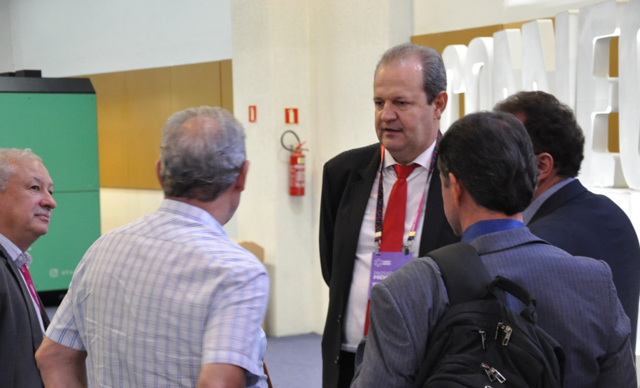 Com aumento de investimentos em ciência, lideranças reconhecem o  papel do governo para o desenvolvimento estadual