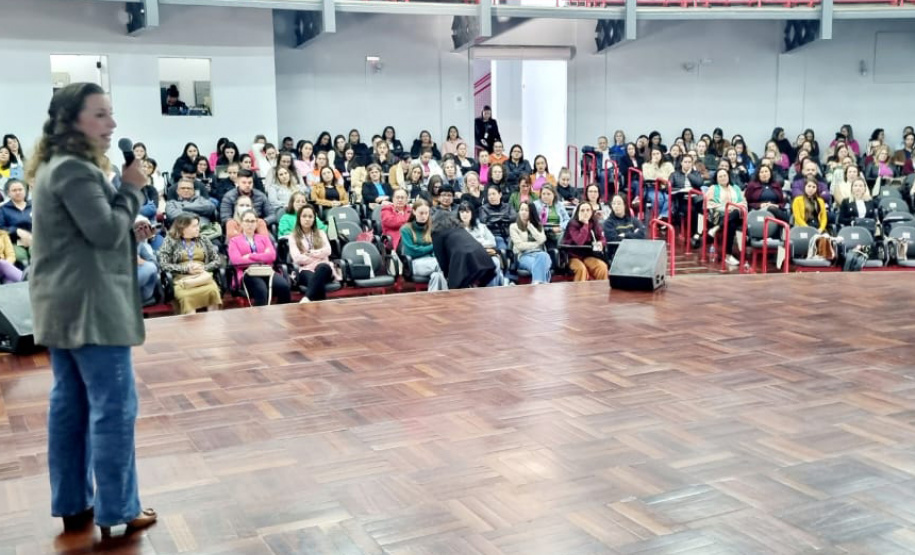 SESA CAPACITA PROFISSIONAIS IDOSOS