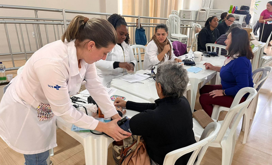 Saúde realiza capacitação de profissionais e mutirão da pessoa idosa na Região Oeste