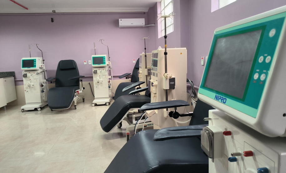 Com recursos do Estado, Clínica de Hemodiálise de Castro é reativada