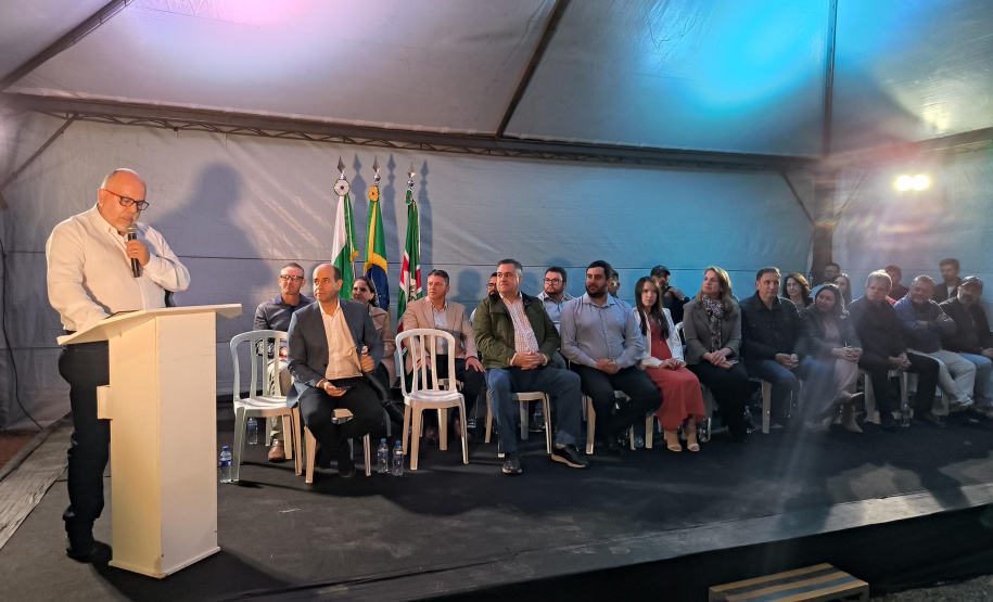 Governo do Estado assina ordem de serviço para maternidade de Reserva