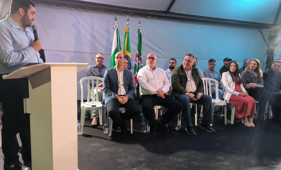 Governo do Estado assina ordem de serviço para maternidade de Reserva