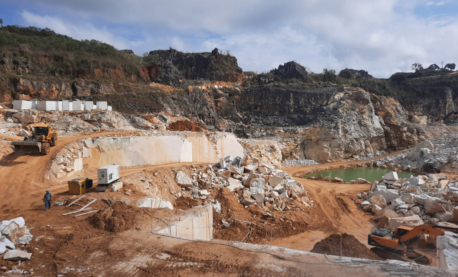 Mineração Fiorese, em Rio Branco do Sul: cidade se destaca na extração mineral