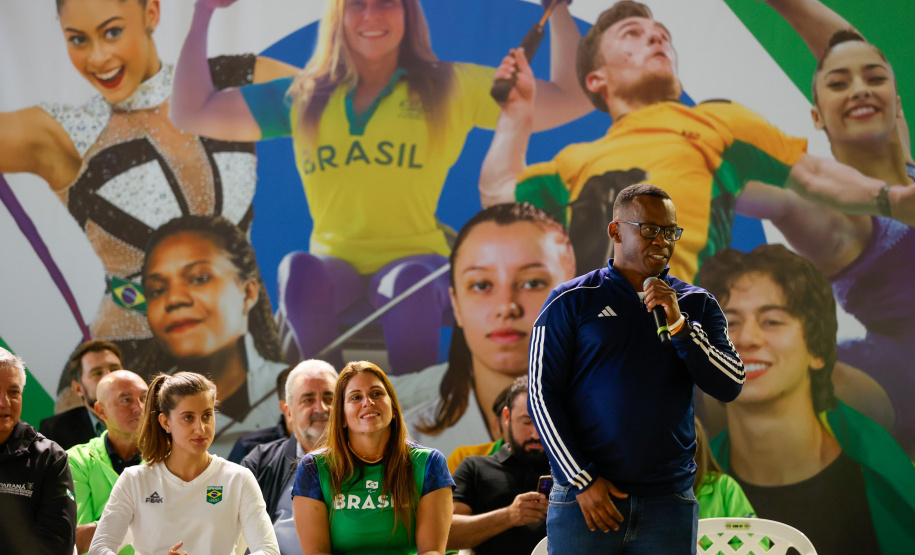 Governador em exercício Darci Piana participa do evento Transformando Pessoas, Formando Vencedores, evento que reuniu atletas e técnicos paranaenses que vão participar dos Jogos Olímpicos e Paralímpicos de Paris 2024.  Foto: Gabriel Rosa/AEN