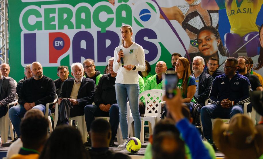 Governador em exercício Darci Piana participa do evento Transformando Pessoas, Formando Vencedores, evento que reuniu atletas e técnicos paranaenses que vão participar dos Jogos Olímpicos e Paralímpicos de Paris 2024.  Foto: Gabriel Rosa/AEN