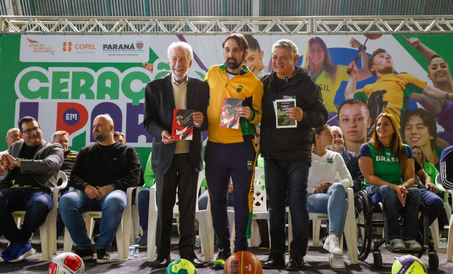 Governador em exercício Darci Piana participa do evento Transformando Pessoas, Formando Vencedores, evento que reuniu atletas e técnicos paranaenses que vão participar dos Jogos Olímpicos e Paralímpicos de Paris 2024.  Foto: Gabriel Rosa/AEN