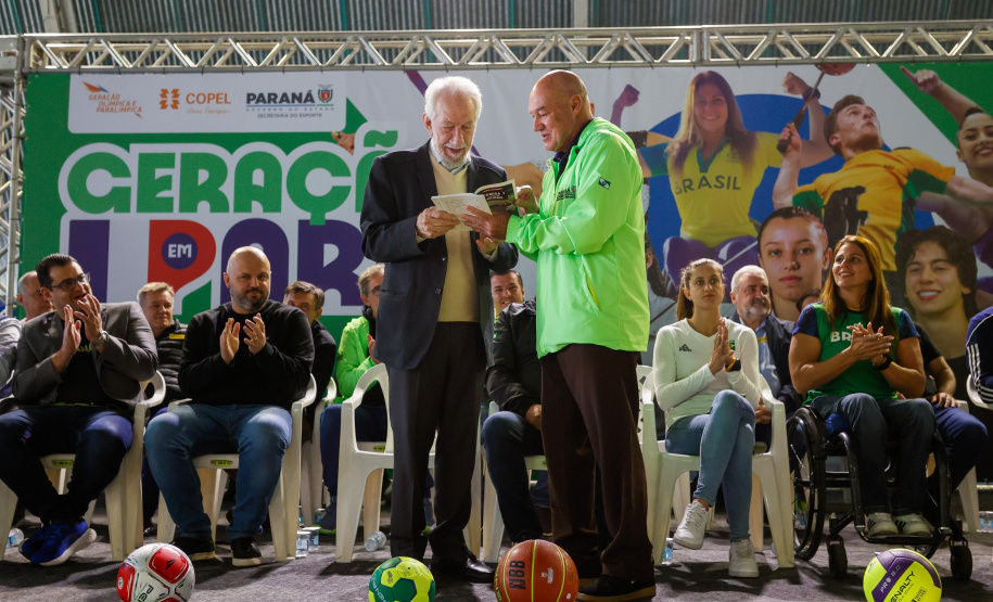 Governador em exercício Darci Piana participa do evento Transformando Pessoas, Formando Vencedores, evento que reuniu atletas e técnicos paranaenses que vão participar dos Jogos Olímpicos e Paralímpicos de Paris 2024.  Foto: Gabriel Rosa/AEN