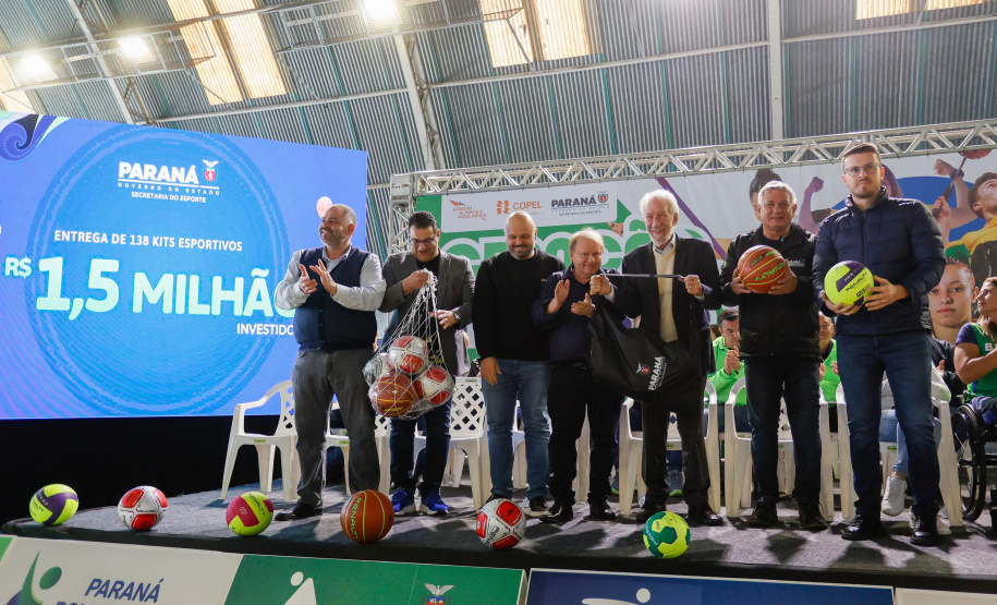 Governador em exercício Darci Piana participa do evento Transformando Pessoas, Formando Vencedores, evento que reuniu atletas e técnicos paranaenses que vão participar dos Jogos Olímpicos e Paralímpicos de Paris 2024.  Foto: Gabriel Rosa/AEN