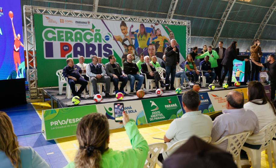 Governador em exercício Darci Piana participa do evento Transformando Pessoas, Formando Vencedores, evento que reuniu atletas e técnicos paranaenses que vão participar dos Jogos Olímpicos e Paralímpicos de Paris 2024.  Foto: Gabriel Rosa/AEN