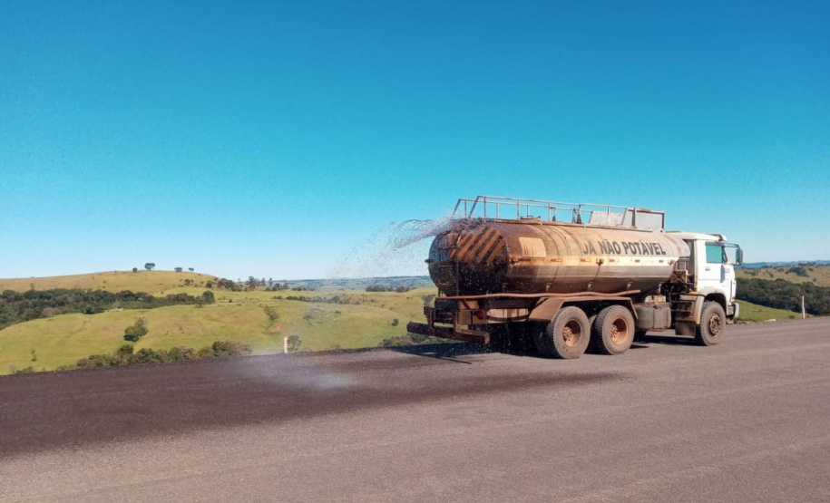 Pavimentação entre Pitanga e Mato Rico está 74% finalizada