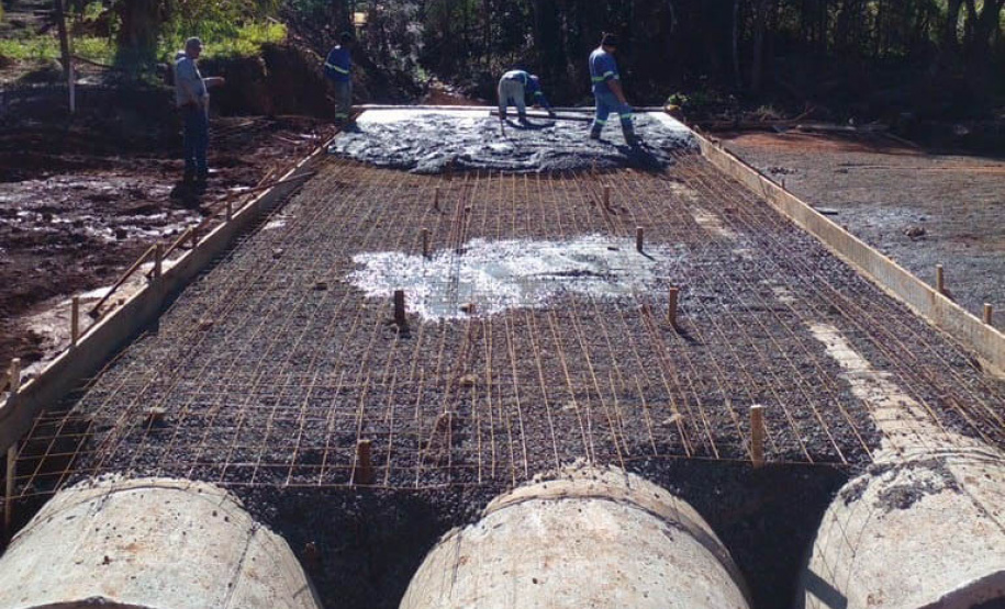 Pavimentação entre Pitanga e Mato Rico está 74% finalizada