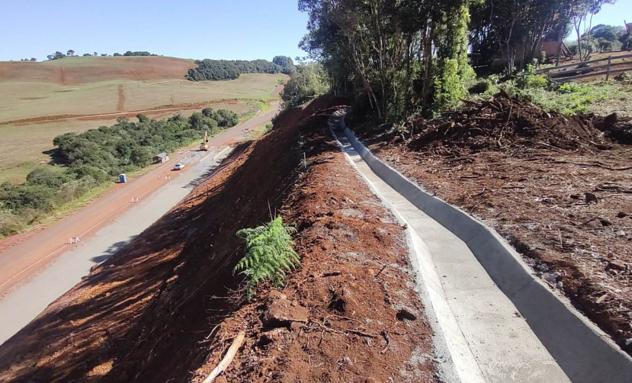 Pavimentação entre Pitanga e Mato Rico está 74% finalizada