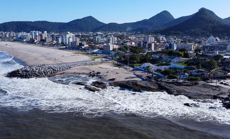 Obras de revitalização da orla de Matinhos alcançam 94,21% no mês de maio