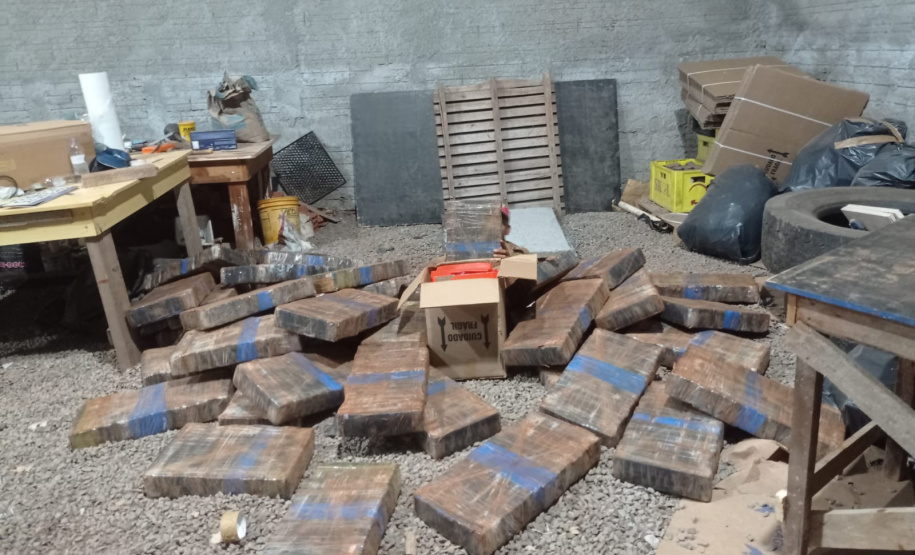 PMPR APREENSÃO MACONHA