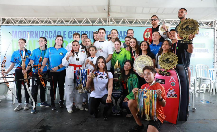 O governador Carlos Massa Ratinho Junior anunciou neste sábado (22), no balneário de Praia de Leste, o projeto de modernização da orla de Pontal do Paraná e um pacote de investimentos para a cidade que ultrapassará R$ 96 milhões