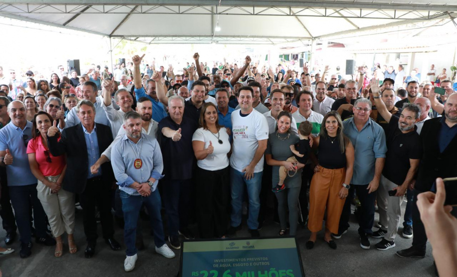 O governador Carlos Massa Ratinho Junior anunciou neste sábado (22), no balneário de Praia de Leste, o projeto de modernização da orla de Pontal do Paraná e um pacote de investimentos para a cidade que ultrapassará R$ 96 milhões