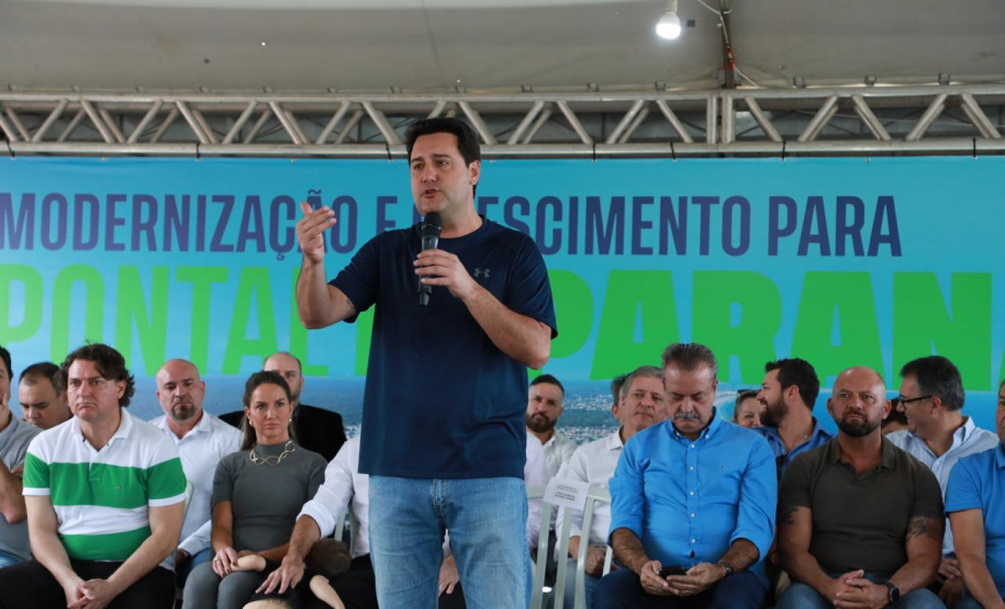 O governador Carlos Massa Ratinho Junior anunciou neste sábado (22), no balneário de Praia de Leste, o projeto de modernização da orla de Pontal do Paraná e um pacote de investimentos para a cidade que ultrapassará R$ 96 milhões