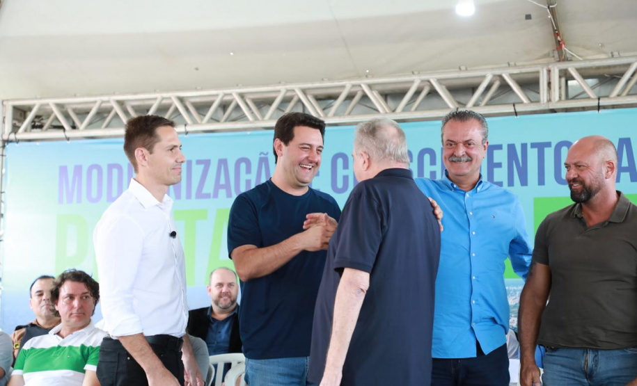 O governador Carlos Massa Ratinho Junior anunciou neste sábado (22), no balneário de Praia de Leste, o projeto de modernização da orla de Pontal do Paraná e um pacote de investimentos para a cidade que ultrapassará R$ 96 milhões