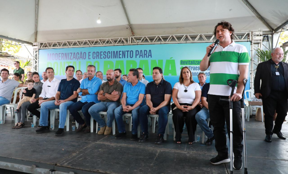 O governador Carlos Massa Ratinho Junior anunciou neste sábado (22), no balneário de Praia de Leste, o projeto de modernização da orla de Pontal do Paraná e um pacote de investimentos para a cidade que ultrapassará R$ 96 milhões