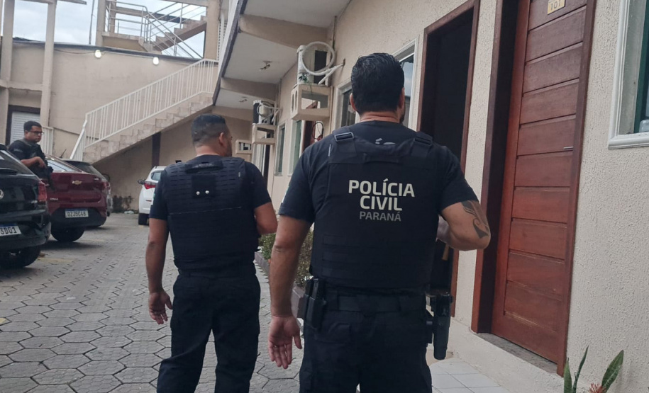 Polícia Civil do Amazonas em operação da investigação conduzida pela PCPR contra grupo de falso consórcio