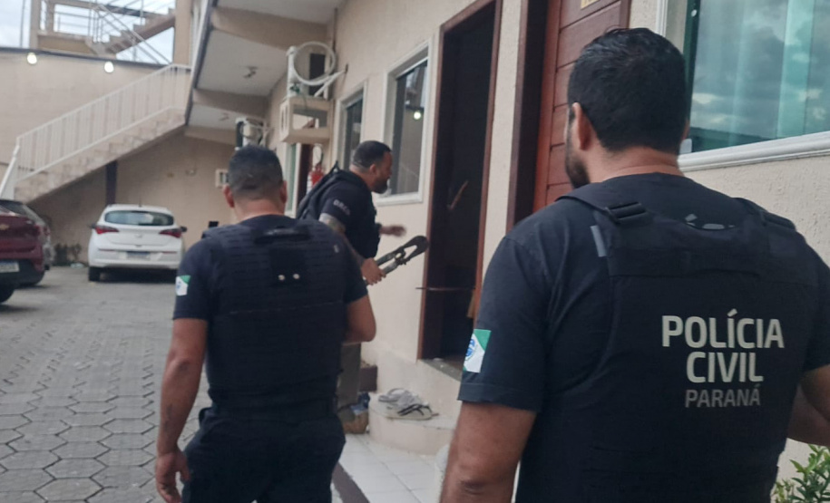 Polícia Civil do Amazonas em operação da investigação conduzida pela PCPR contra grupo de falso consórcio