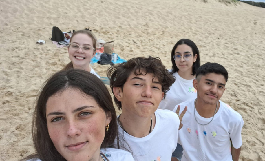 Desembarques do Ganhando o Mundo: 54 alunos concluem programa de intercâmbio na Austrália e são recebidos com festa na volta para casa