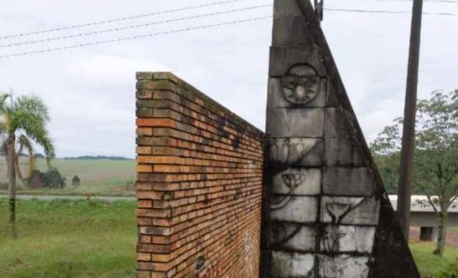 -DER/PR contrata restauração de monumento rodoviário de Poty Lazzarotto