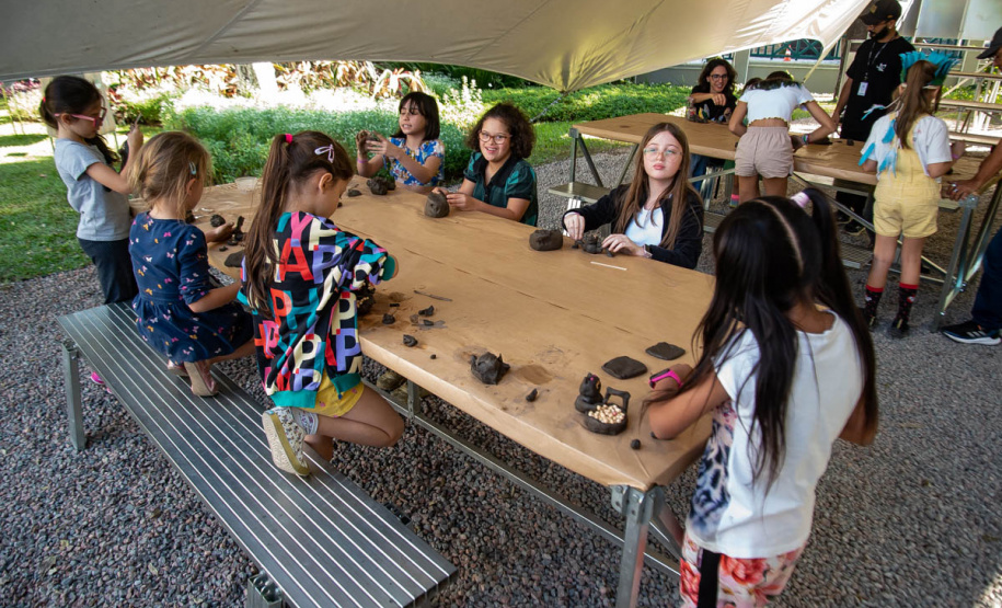Crianças e adolescentes podem aproveitar programação intensa e gratuita no Museu Paranaense em julho