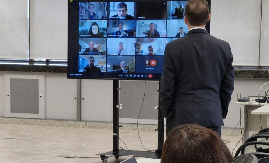 Reunião de conciliação na Justiça Federal começou a liberar os recursos da indenização da Petrobras.