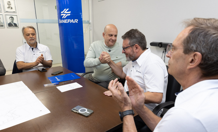Sanepar e Prefeitura de Antonina assinam protocolo de intenções para saneamento básico
