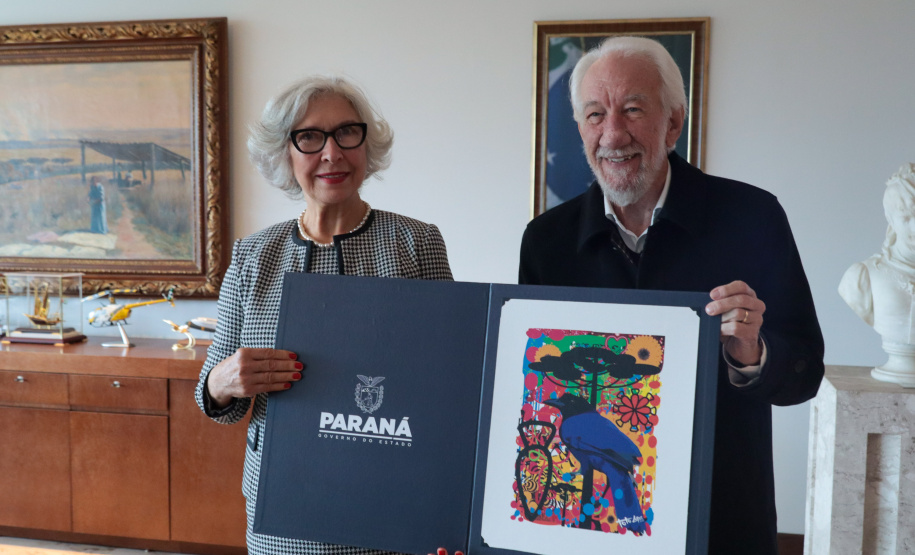 O governador em exercício Darci Piana recebe nesta terça-feira (16) a  Sra Maria Amarilla, Embaixadora do Paraguai.