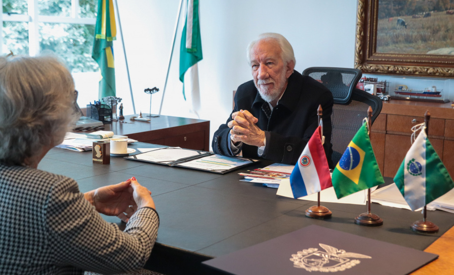 O governador em exercício Darci Piana recebe nesta terça-feira (16) a  Sra Maria Amarilla, Embaixadora do Paraguai.