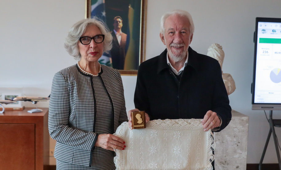 O governador em exercício Darci Piana recebe nesta terça-feira (16) a  Sra Maria Amarilla, Embaixadora do Paraguai.