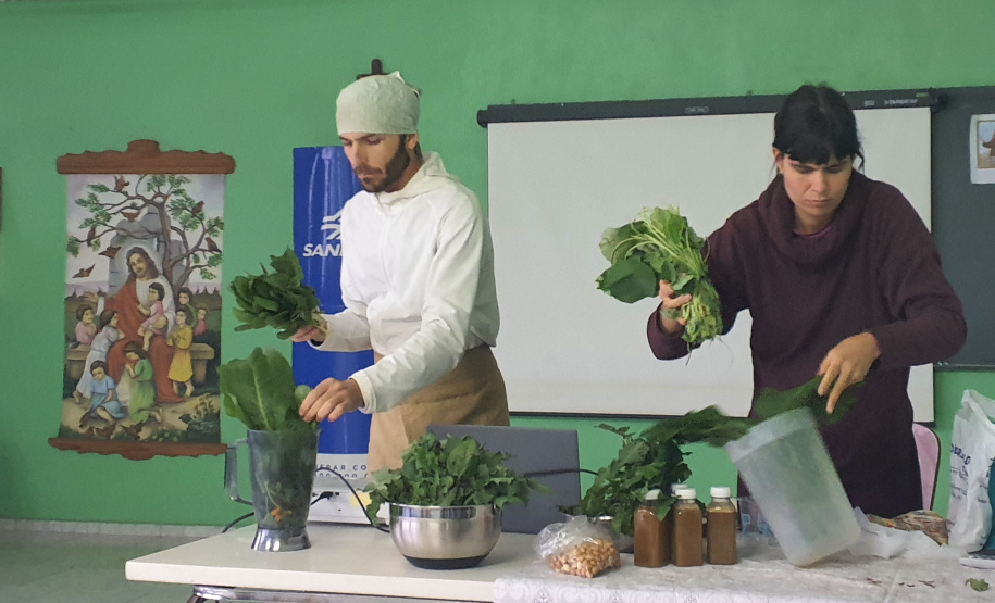 Sanepar apresenta à comunidade técnicas de cultivo de Plantas Alimentícias Não Convencionais (Pancs) e Plantas Medicinais