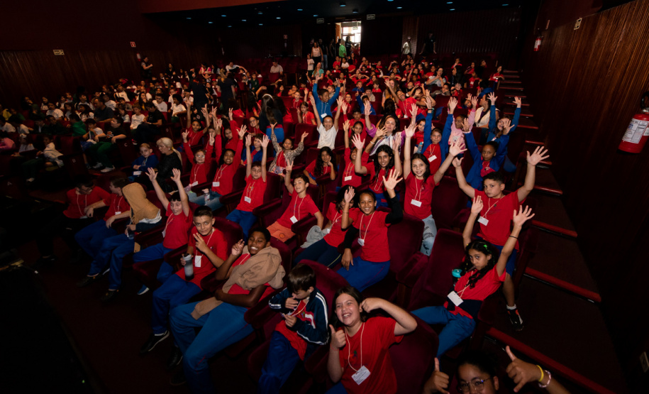 SEEC CRIANÇAS NO TEATRO