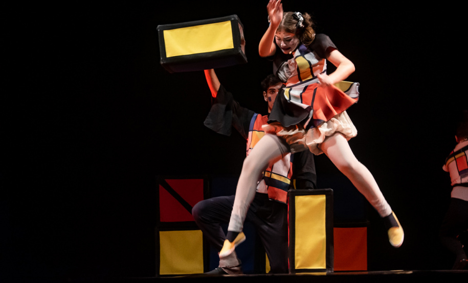 SEEC CRIANÇAS NO TEATRO