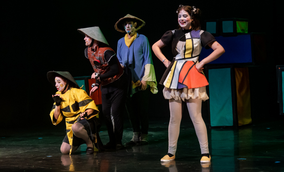 SEEC CRIANÇAS NO TEATRO