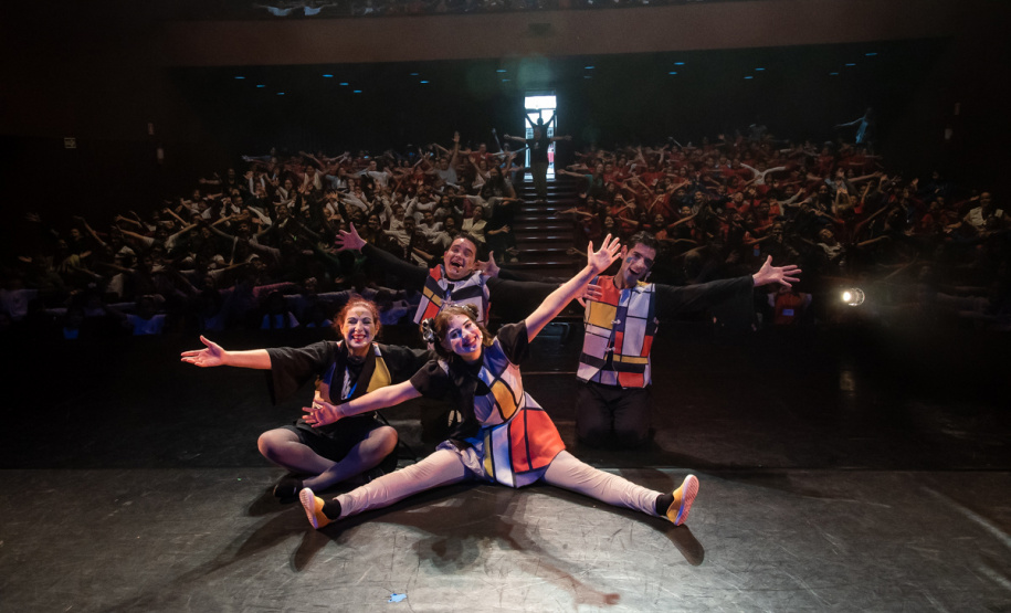 SEEC CRIANÇAS NO TEATRO