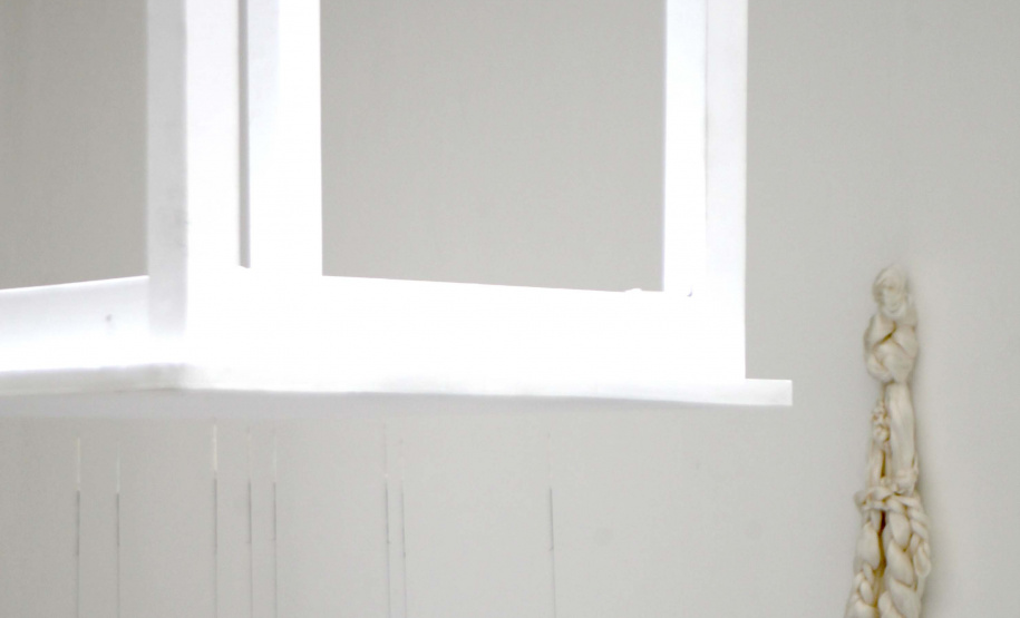 MAC PARANÁ MOSTRA O Estranho que Mora Comigo