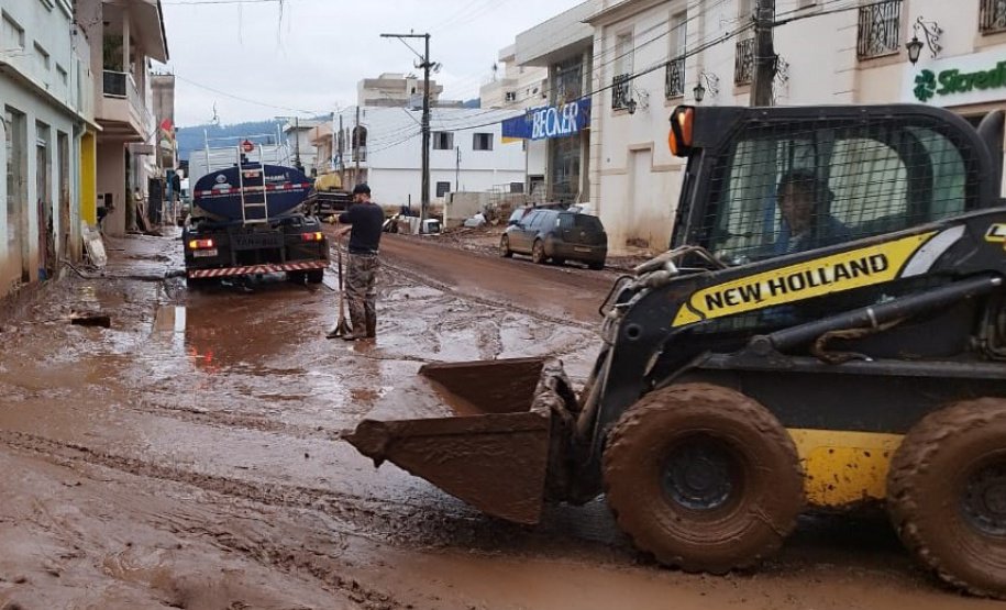 Paraná adota medidas tributárias em apoio ao Rio Grande do Sul após enchentes