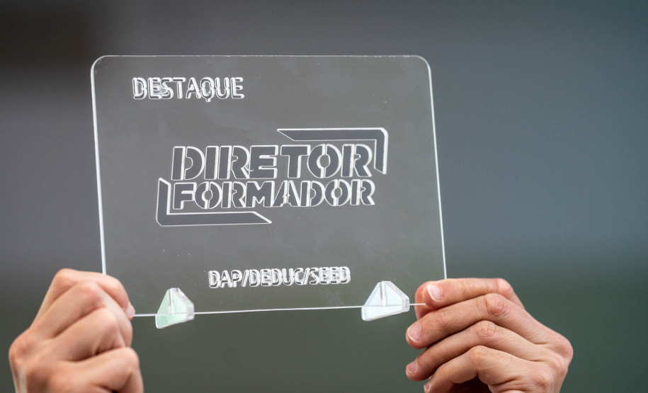 Educação promove encontro para capacitar diretores da rede e gestores dos Núcleos Regionais de Educação (NREs) de todo o Estado