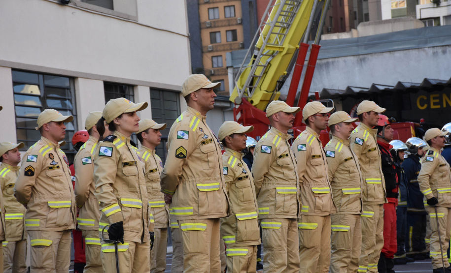 No dia 2 de julho, em celebração ao Dia do Bombeiro Brasileiro, o  Corpo de Bombeiros do Paraná (CBMPR) realizou uma solenidade especial, com desfiles e homenagens