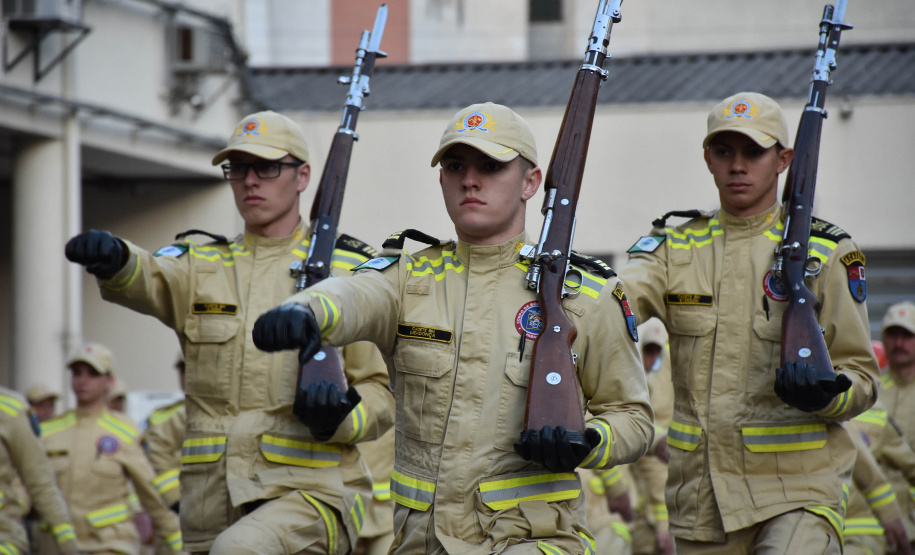 No dia 2 de julho, em celebração ao Dia do Bombeiro Brasileiro, o  Corpo de Bombeiros do Paraná (CBMPR) realizou uma solenidade especial, com desfiles e homenagens