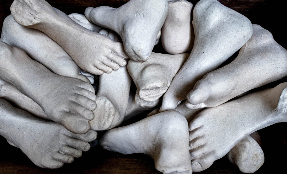 MAC PARANÁ MOSTRA O Estranho que Mora Comigo