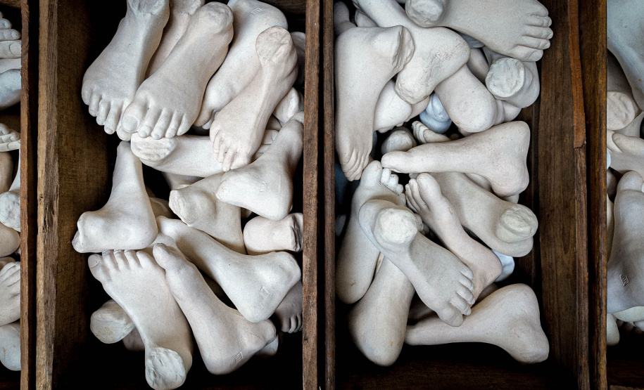 MAC PARANÁ MOSTRA O Estranho que Mora Comigo