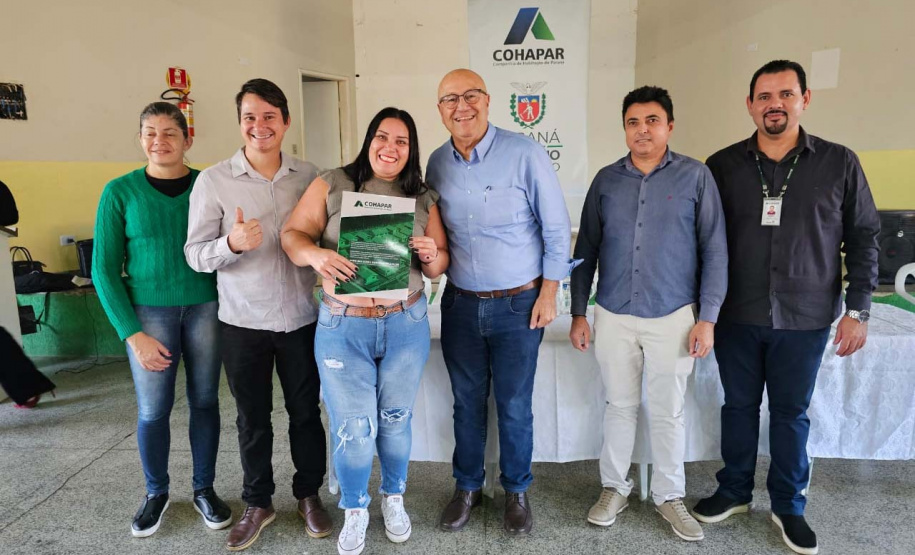 COHAPAR - Entrega de títulos de regularização fundiária em Japira