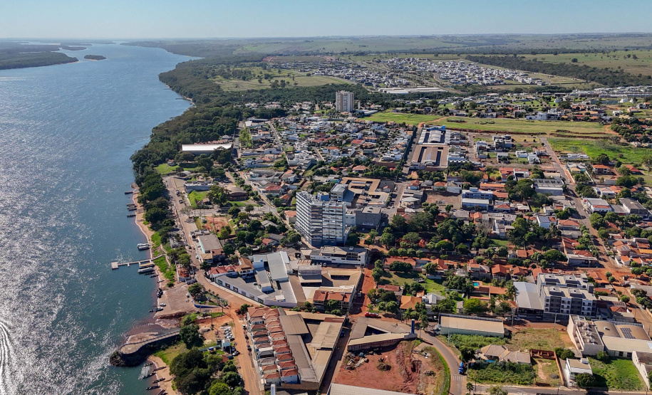 OBRAS NO NOROESTE – O Governo do Estado tem investido na melhoria de infraestrutura dos municípios da região Noroeste com o objetivo de potencializar o turismo às margens do Rio Paraná.