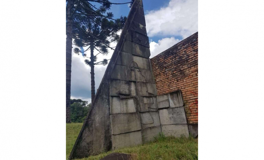 Restauração de monumento rodoviário de Poty Lazzarotto é homologada pelo DER v2